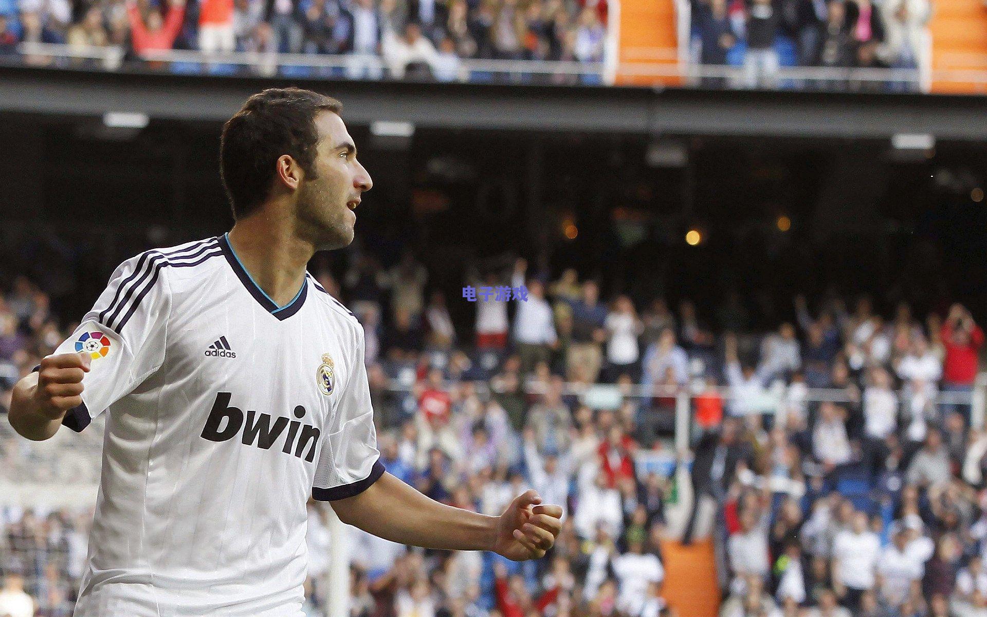 图片报独家，埃贝尔力荐弗林蓬，解约条款仅限欧洲杯前激活